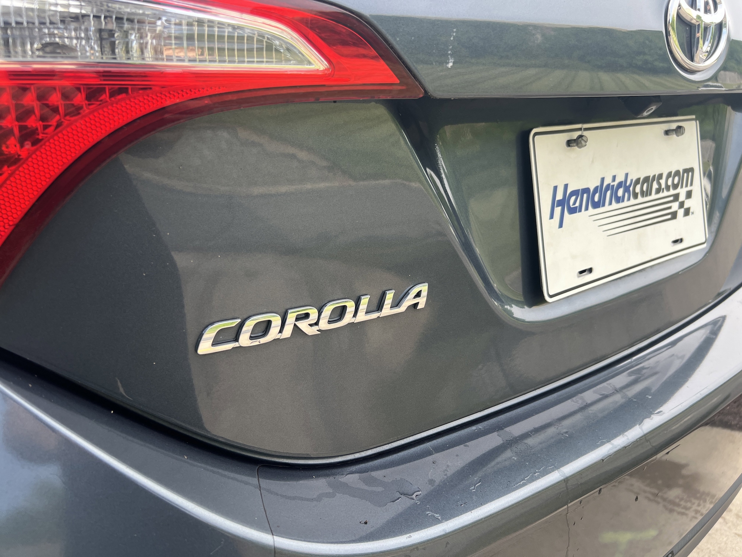 2015 Toyota Corolla LE photo 3