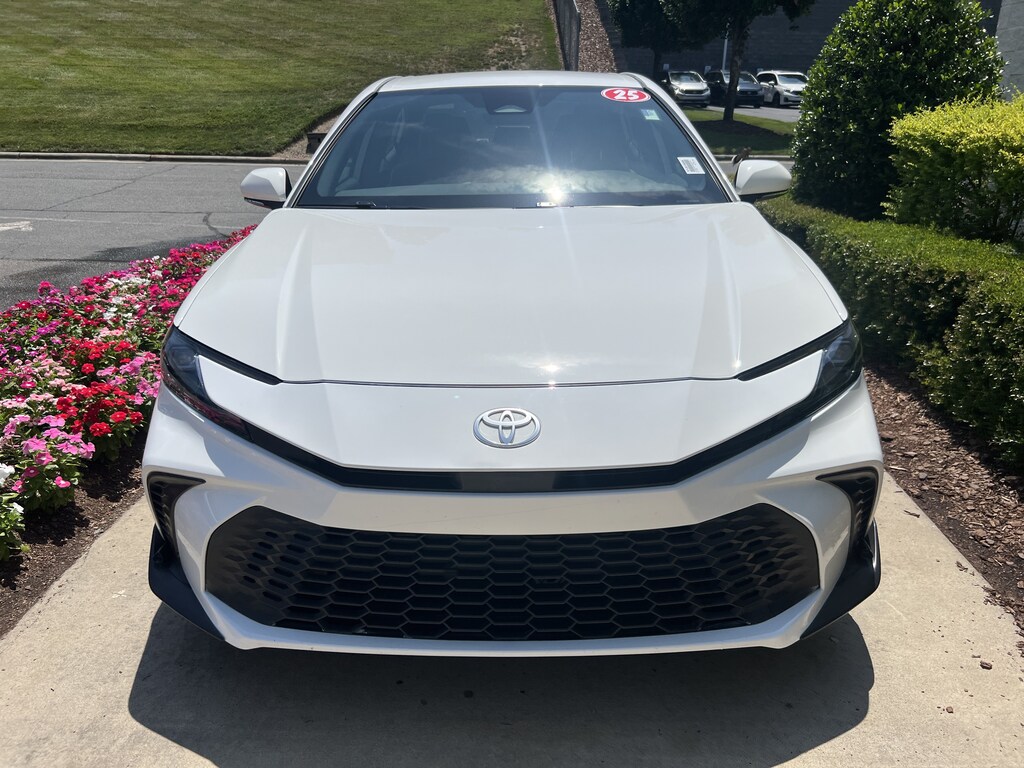 Used 2025 Toyota Camry SE Sedan