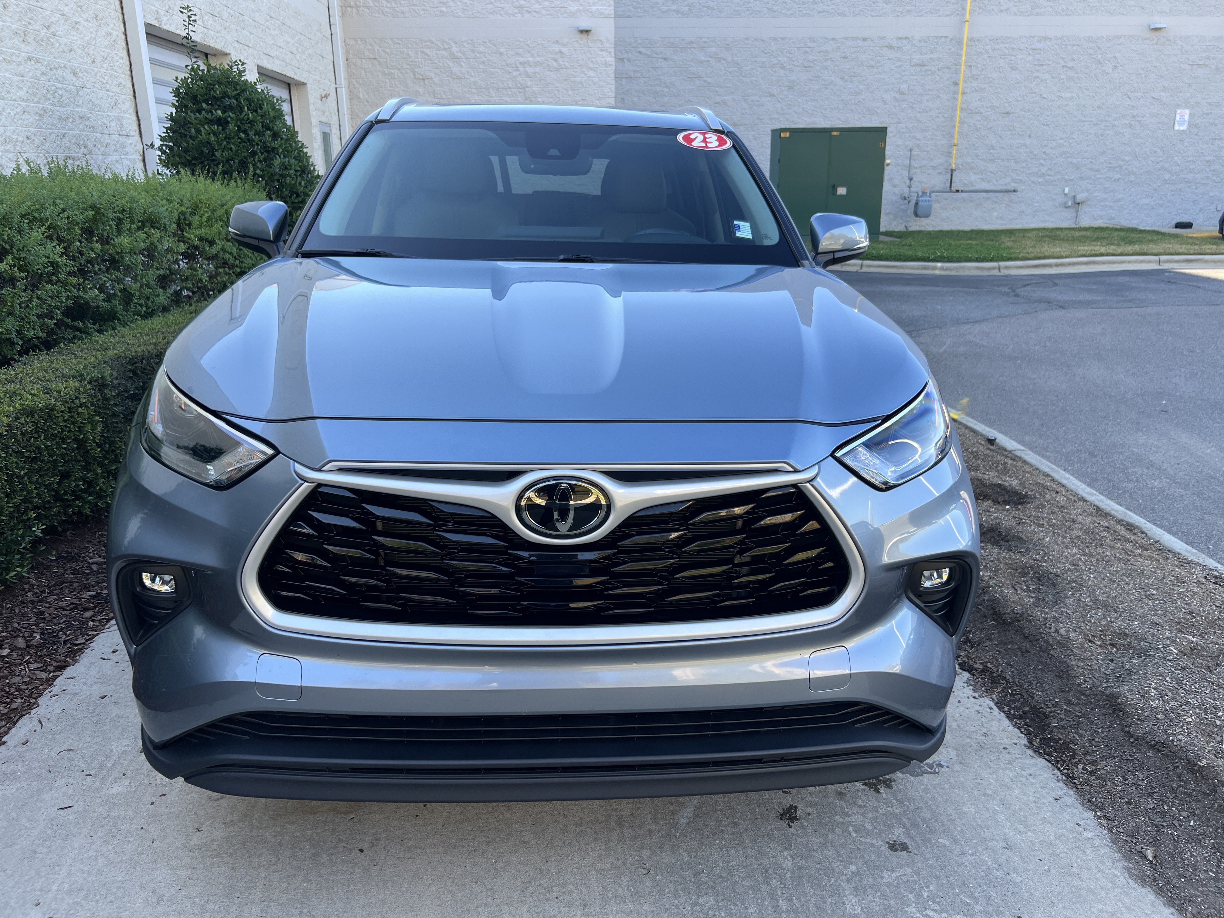Used 2023 Toyota Highlander XLE SUV