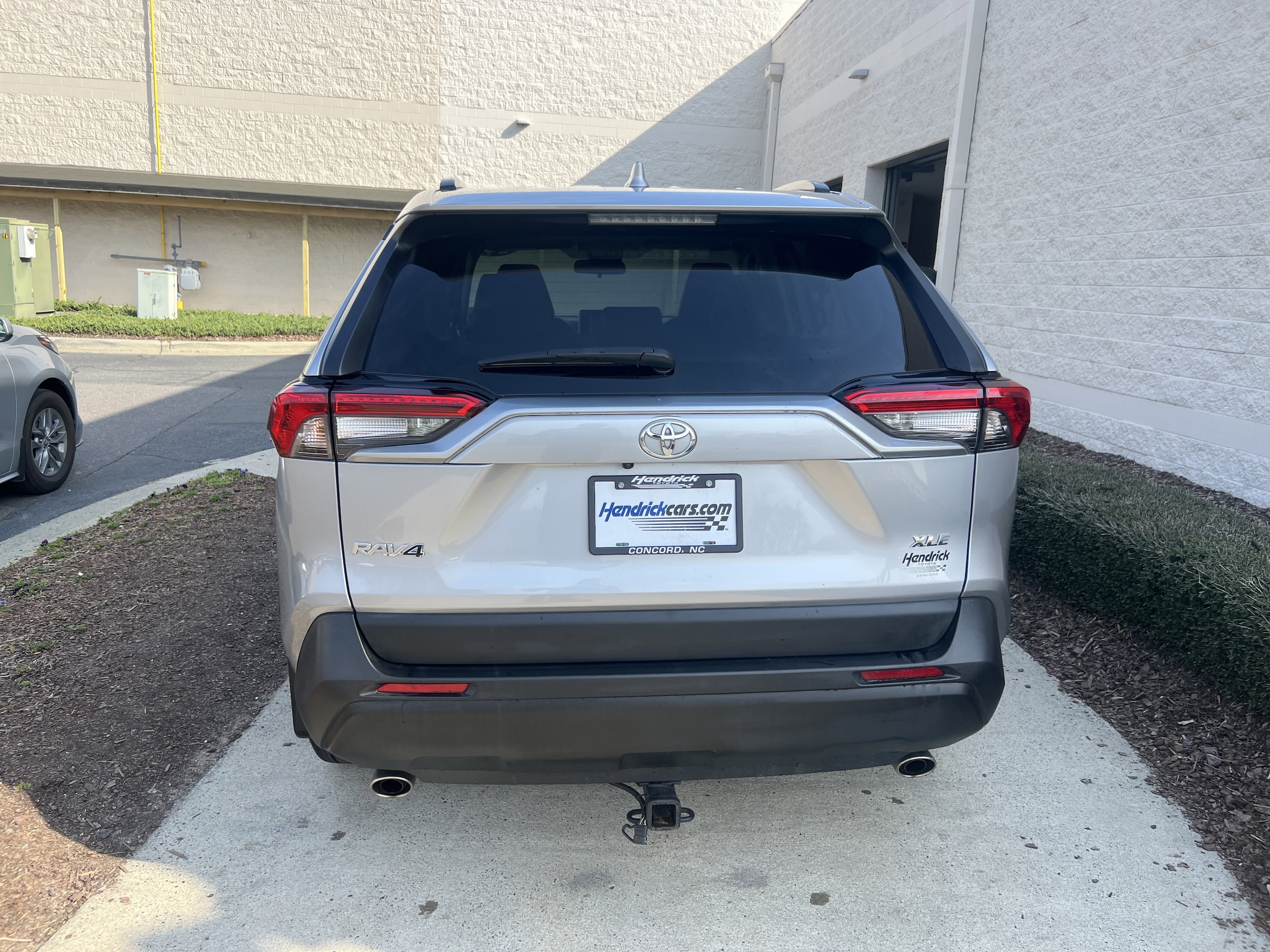 2024 Toyota RAV4 XLE Premium photo 3