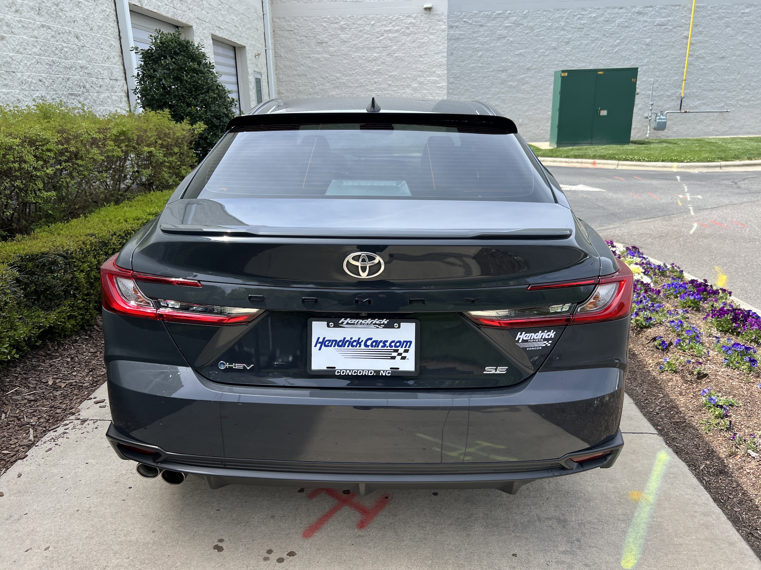 2025 Toyota Camry SE photo 3