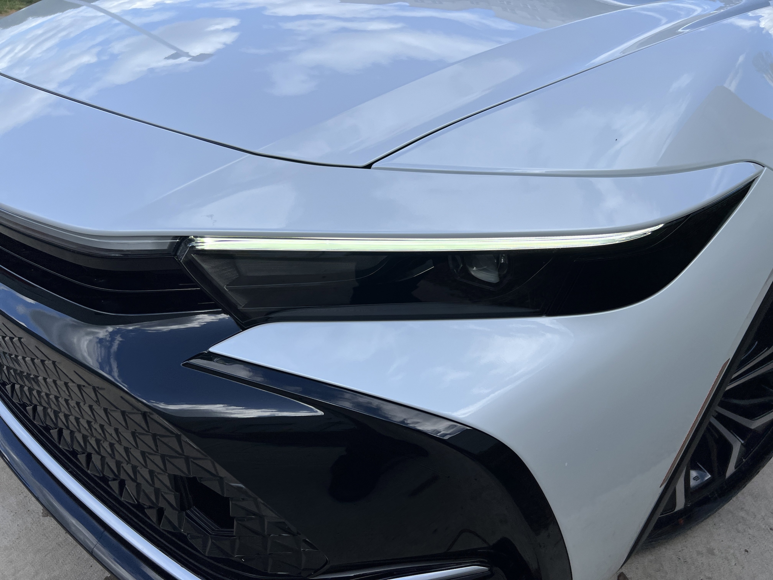 2026 Toyota Crown XLE photo 4