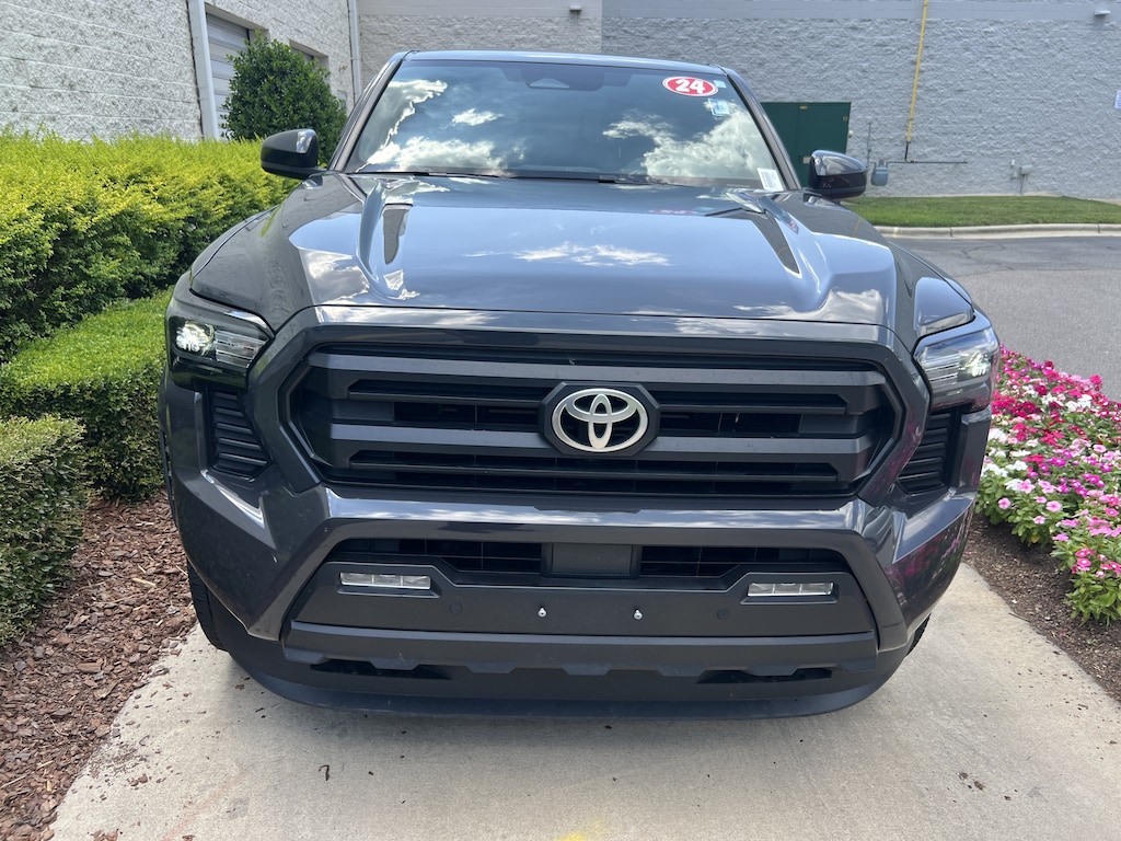 Used 2024 Toyota Tacoma 4WD SR5 Pickup