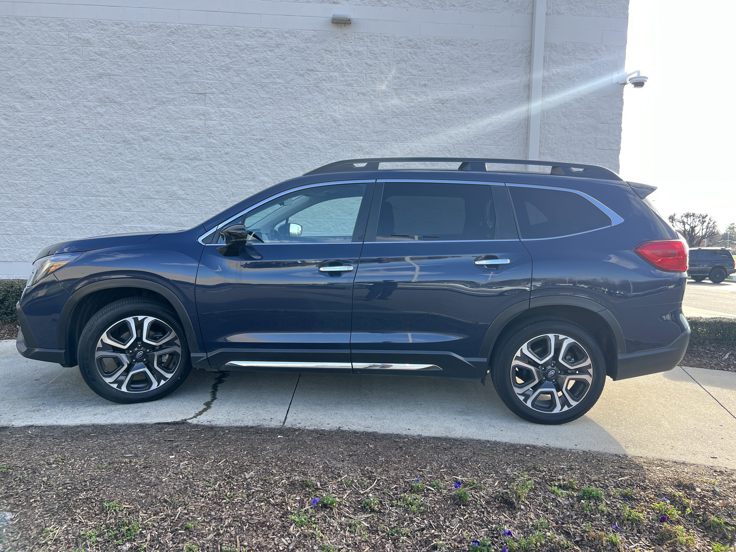 2024 Subaru Ascent Touring photo 5