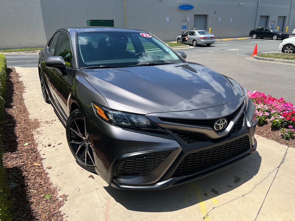 Used 2022 Toyota Camry SE Sedan