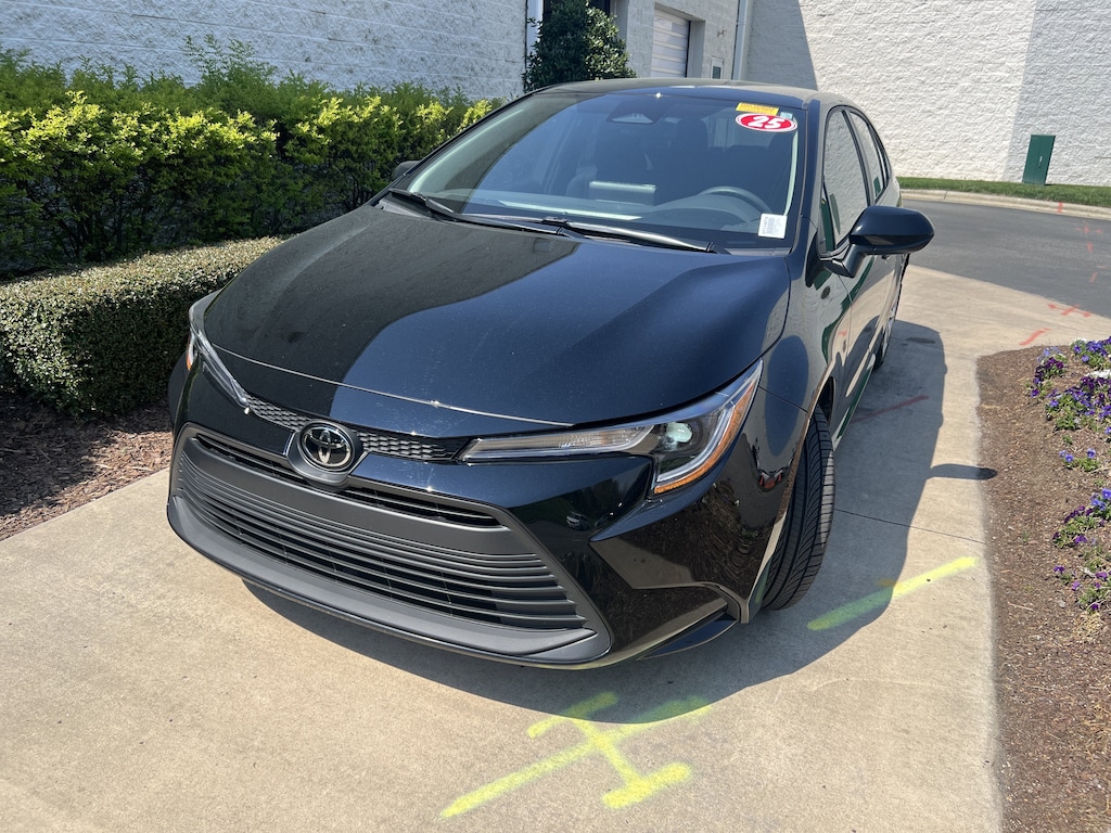Used 2025 Toyota Corolla LE Sedan