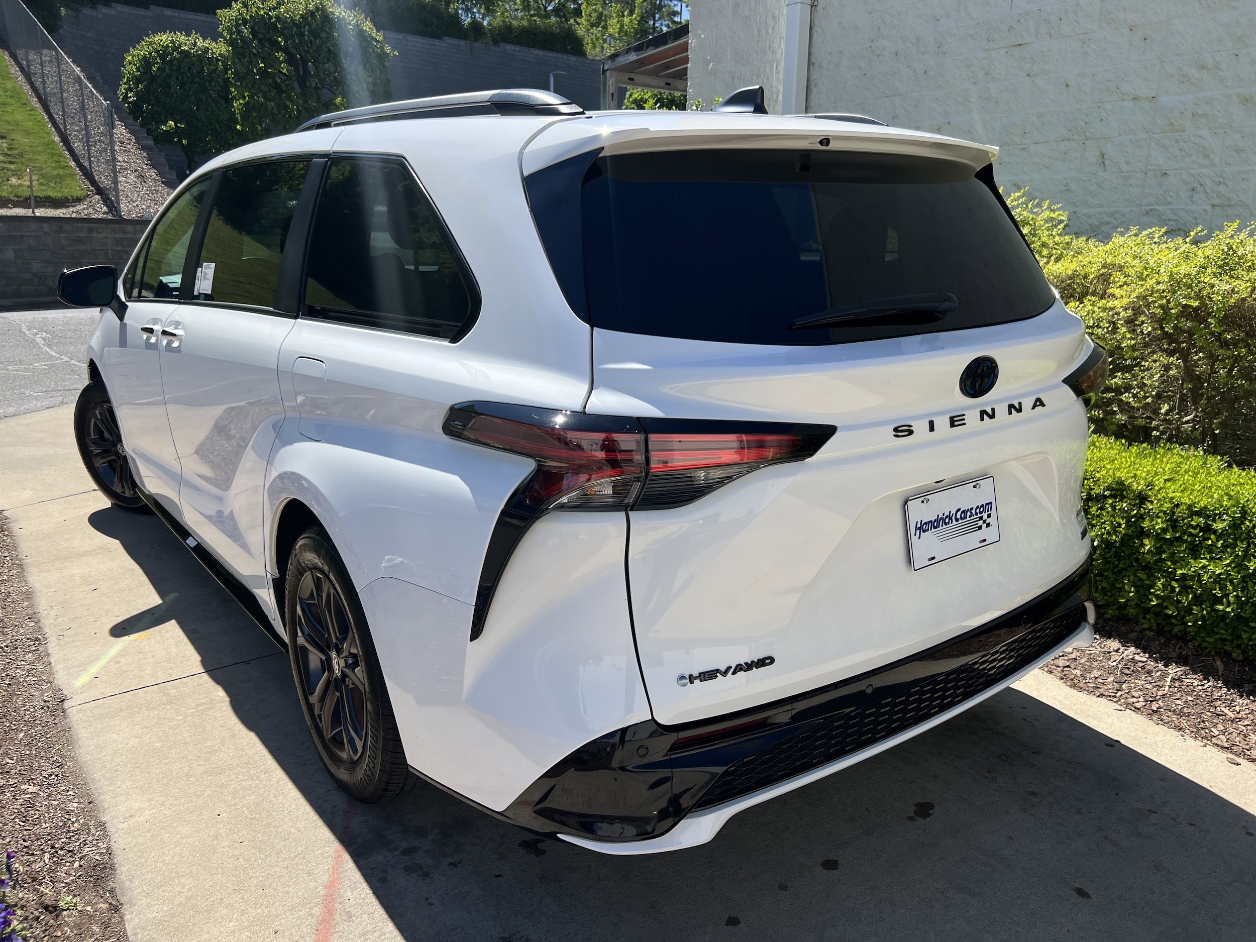 2025 Toyota Sienna XSE photo 6