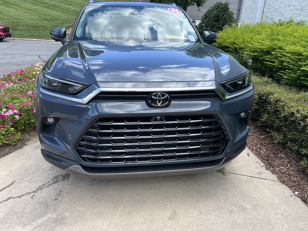 Used 2024 Toyota Grand Highlander Platinum SUV