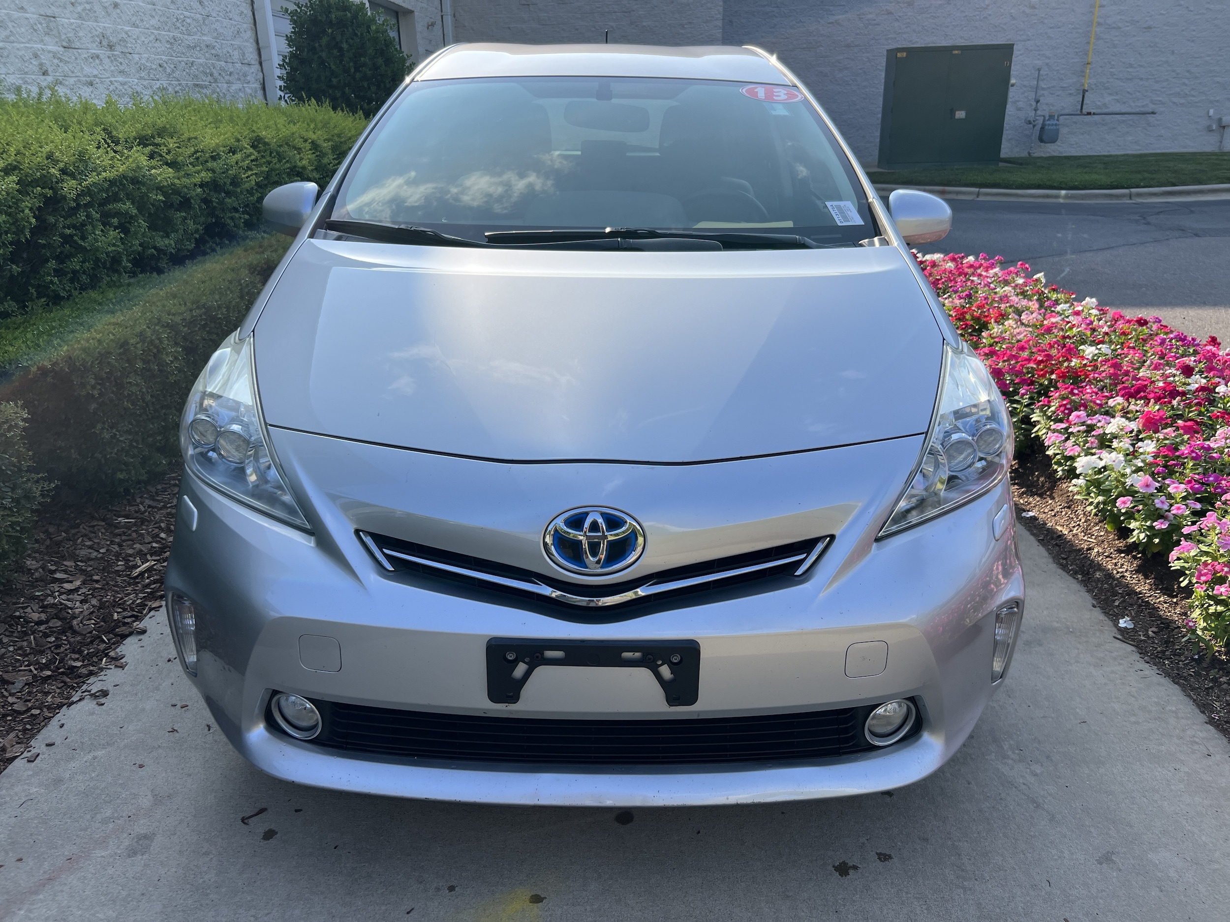 Toyota Prius V Five