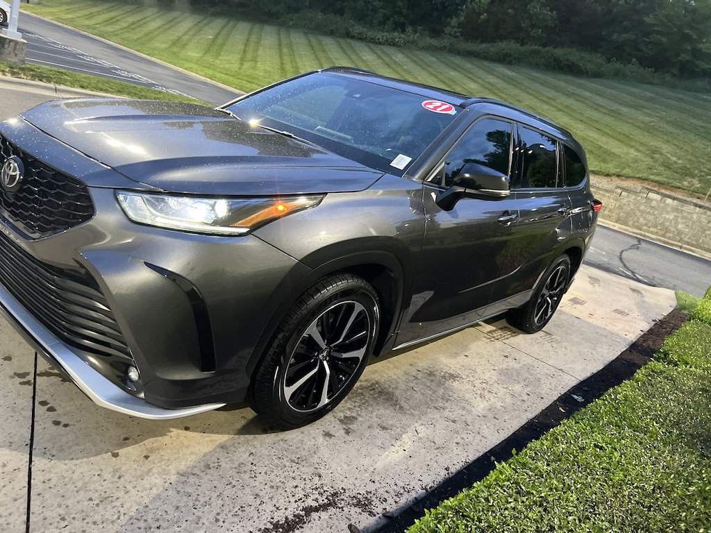 Used 2021 Toyota Highlander XSE SUV