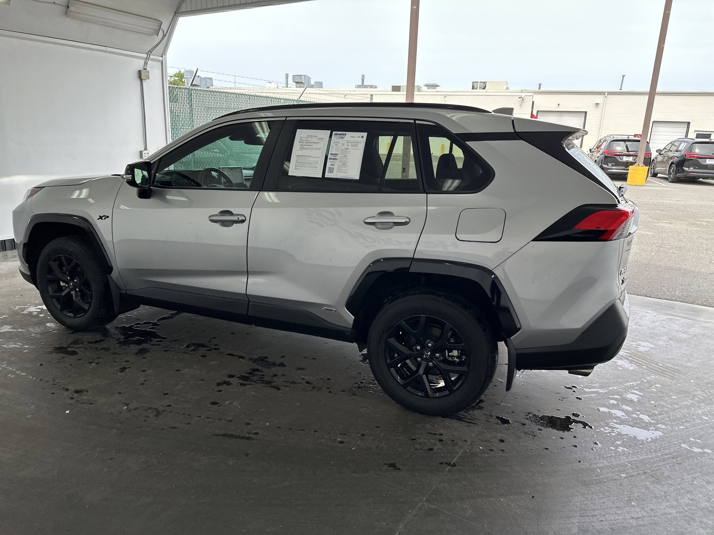 2024 Toyota RAV4 Hybrid XLE photo 6