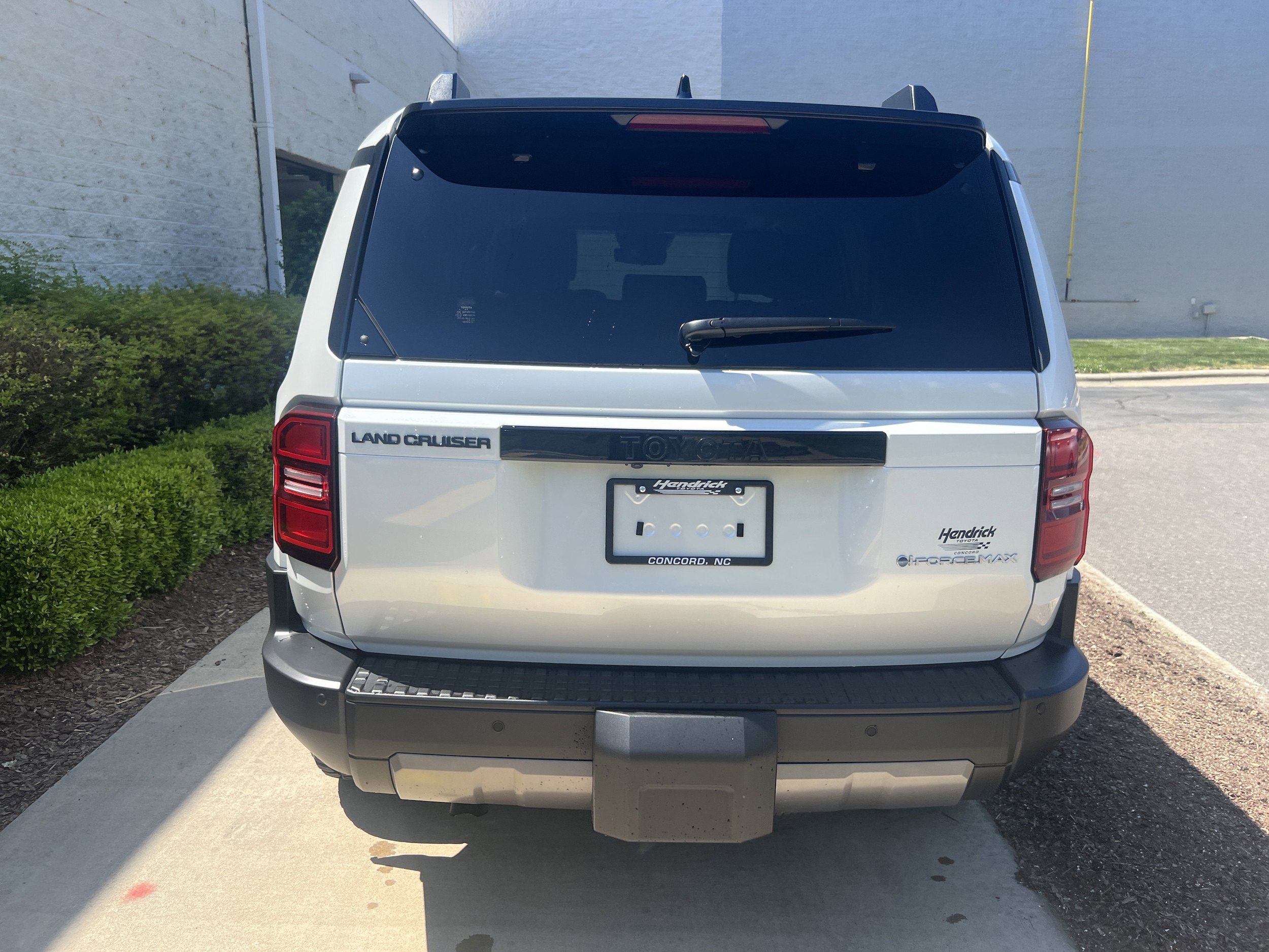 2025 Toyota Land Cruiser photo 6