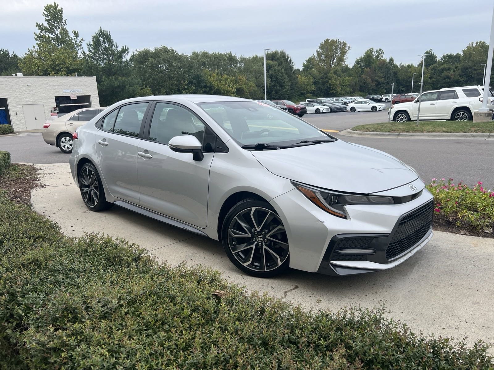 Used 2020 Toyota Corolla SE with VIN 5YFS4RCE9LP036109 for sale in Concord, NC