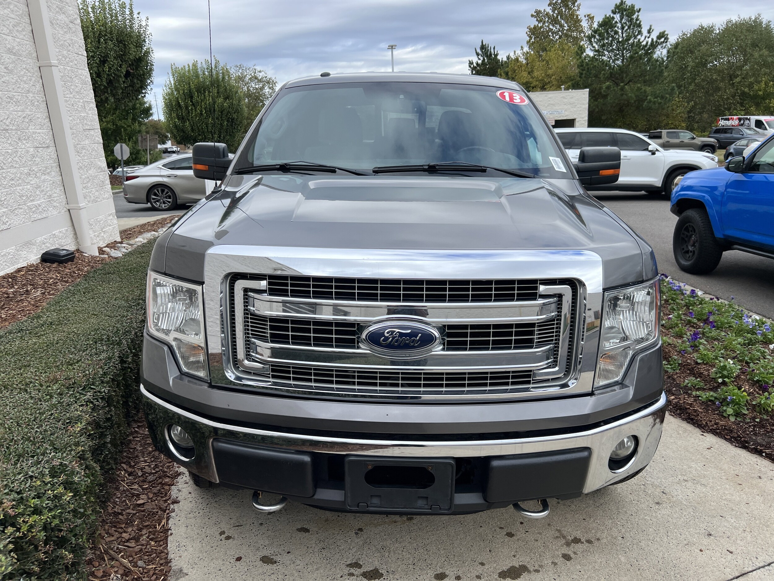 2013 Ford F-150 XLT photo 2