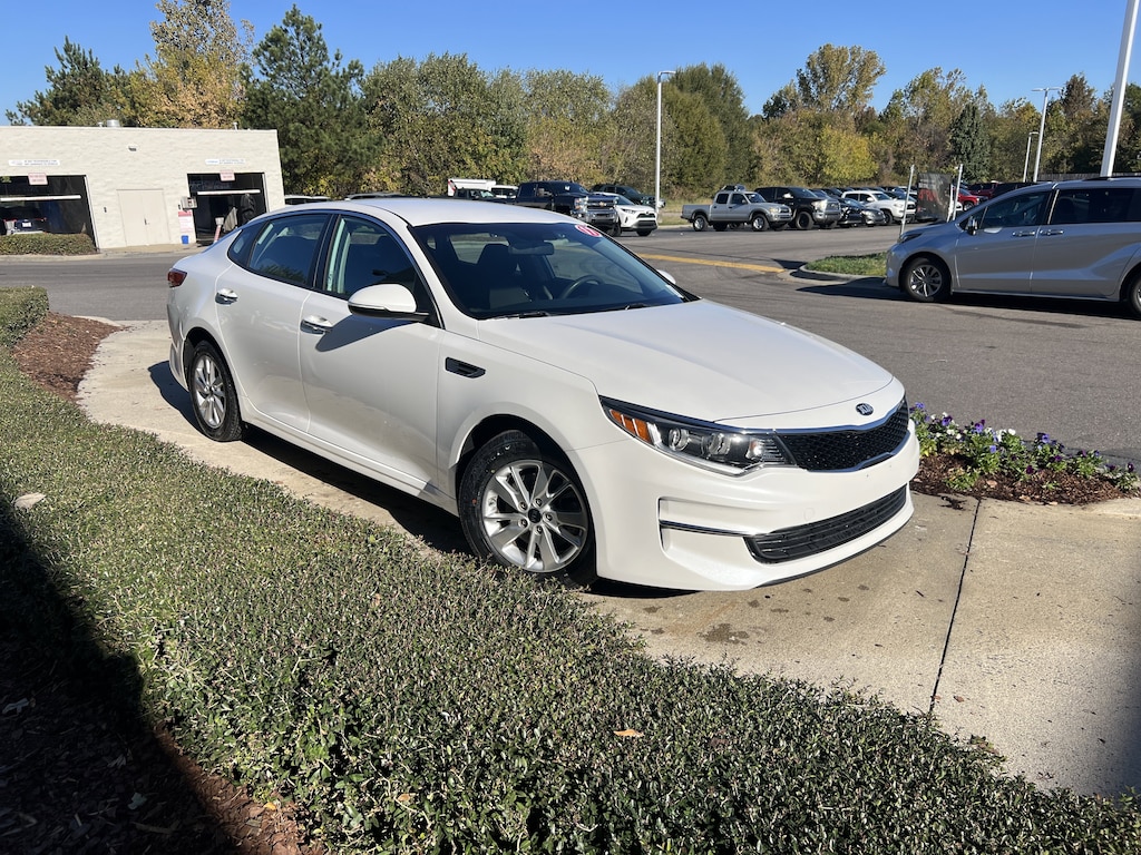 Used 2017 Kia Optima LX Sedan