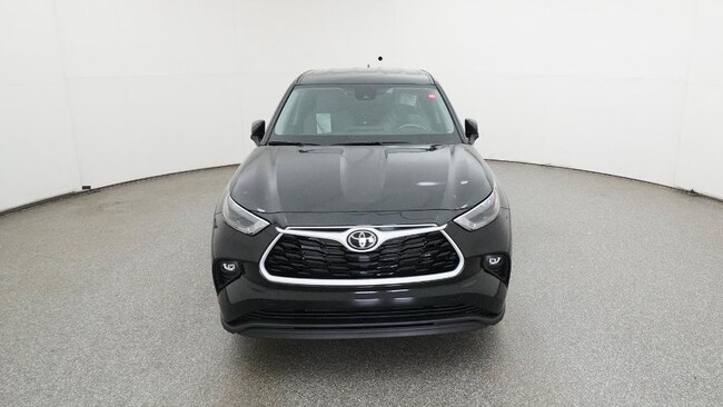 2025 Toyota Highlander LE SUV