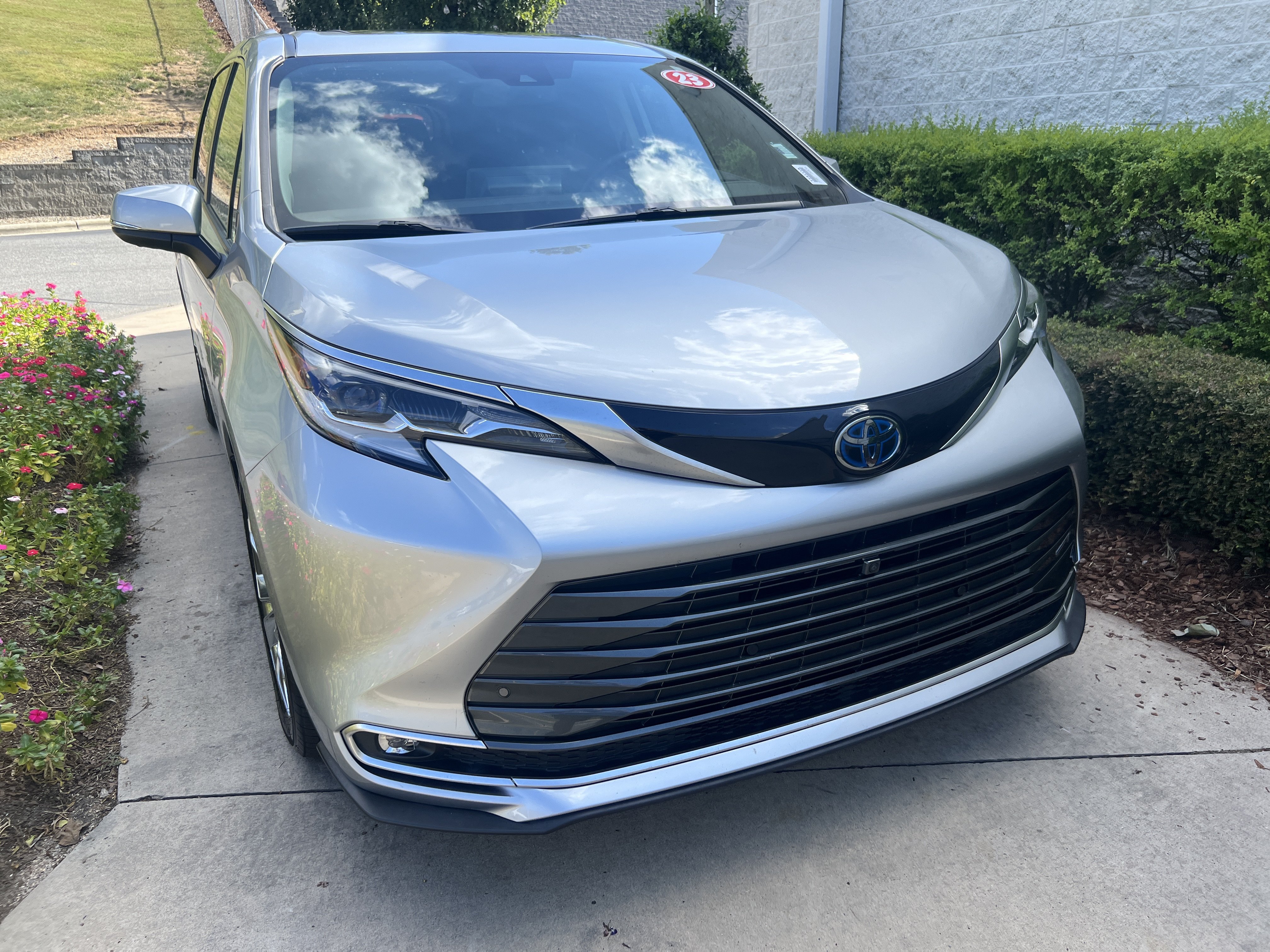 Used 2023 Toyota Sienna Platinum Minivan