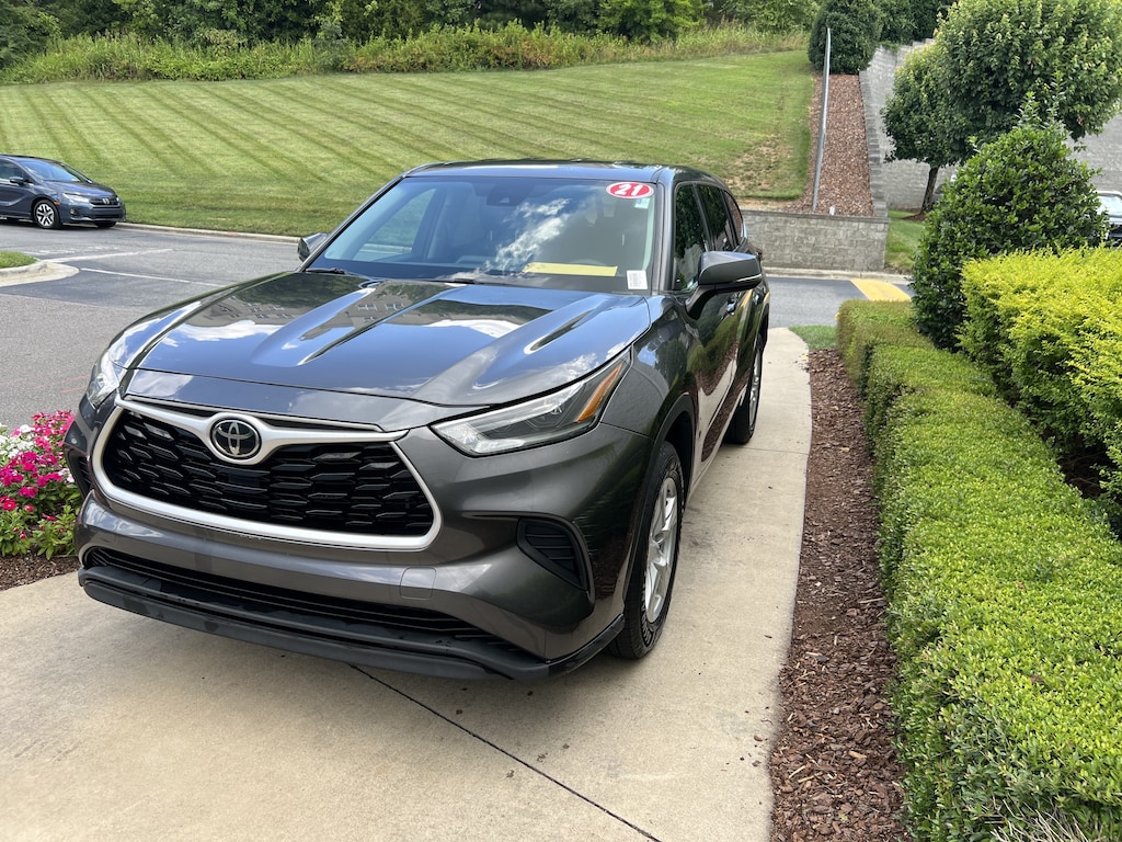 Used 2021 Toyota Highlander L SUV
