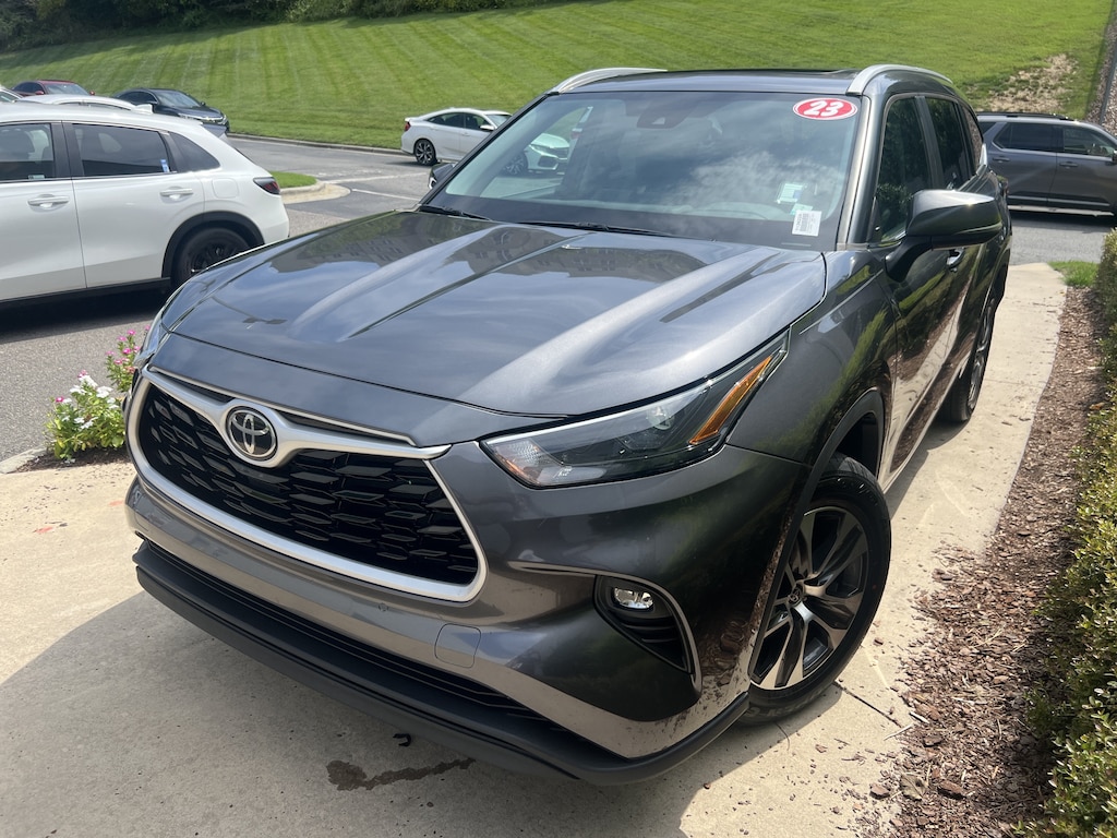 Used 2023 Toyota Highlander XLE SUV