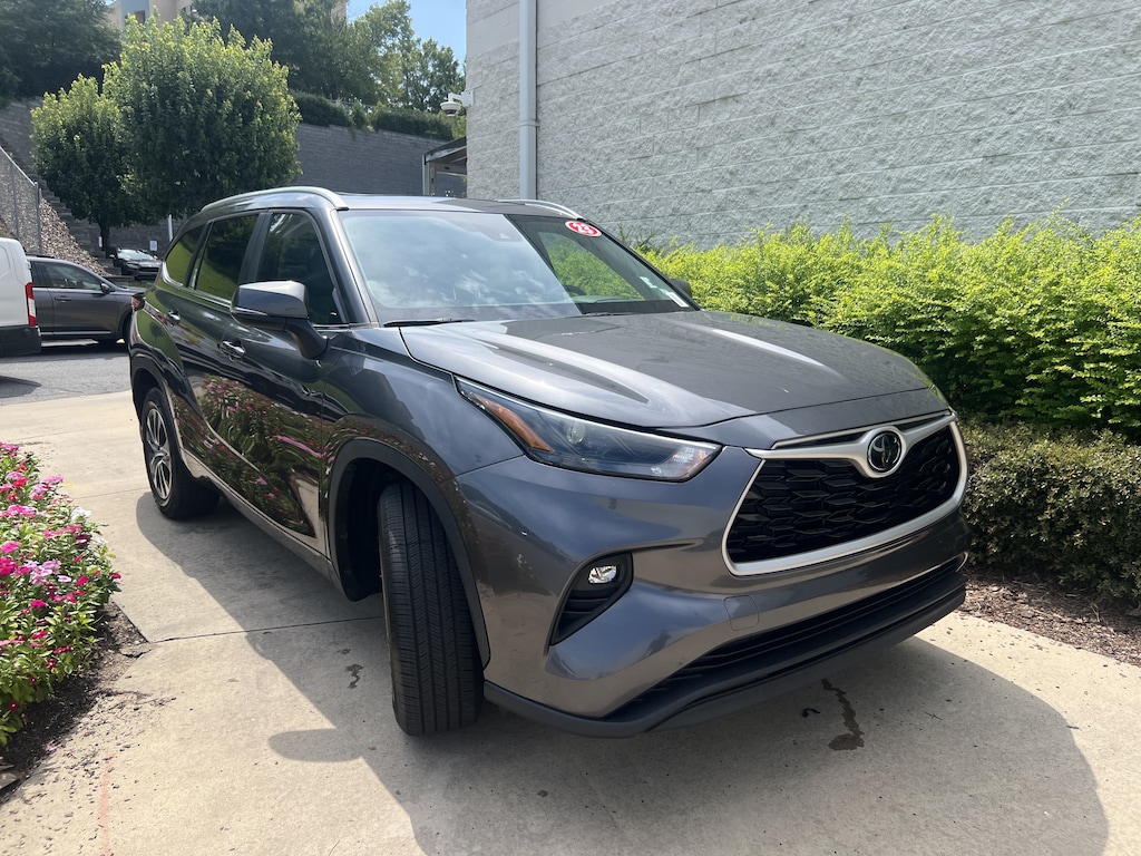Used 2023 Toyota Highlander XLE SUV
