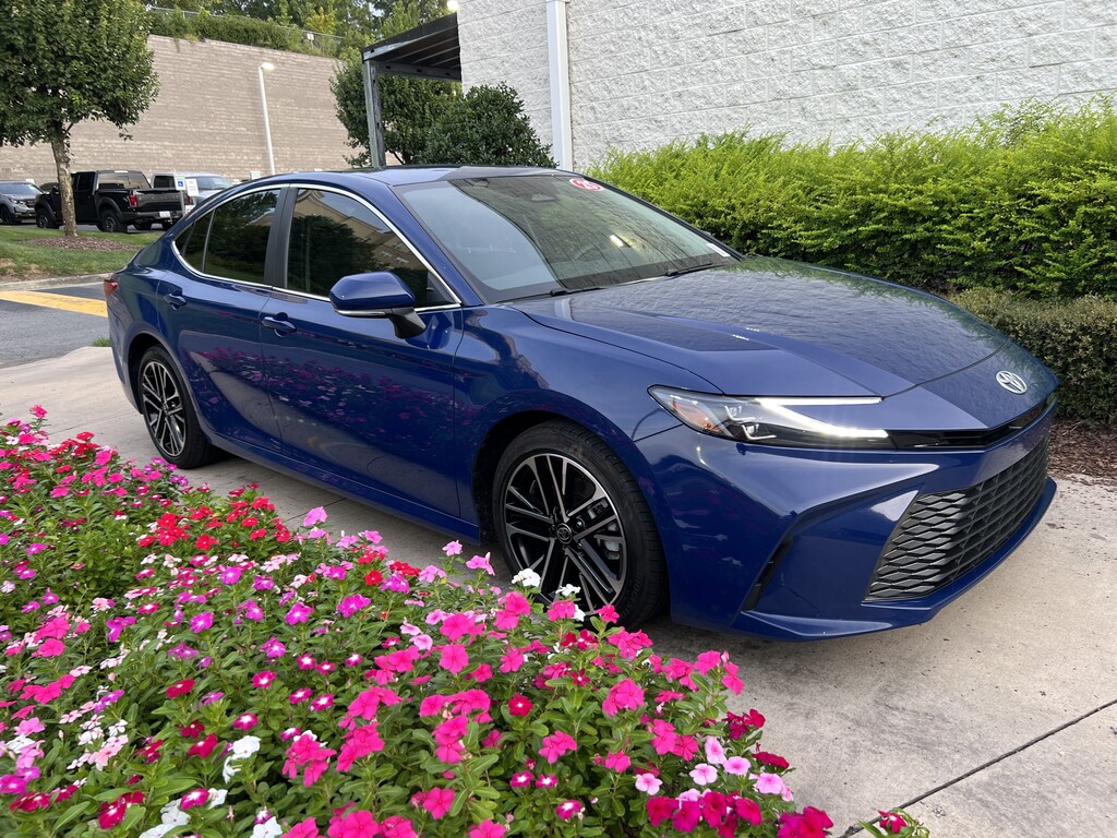 Used 2025 Toyota Camry XLE Sedan