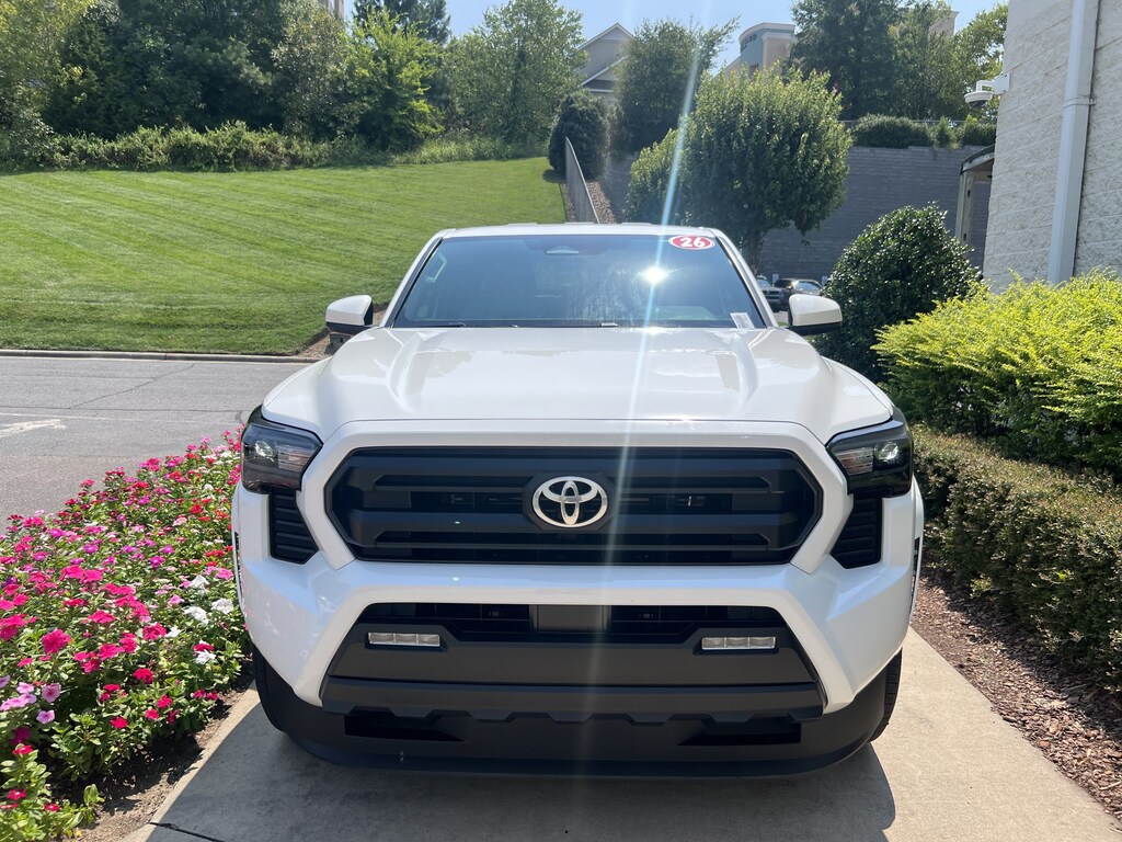 Used 2026 Toyota Tacoma 4WD SR5 Pickup