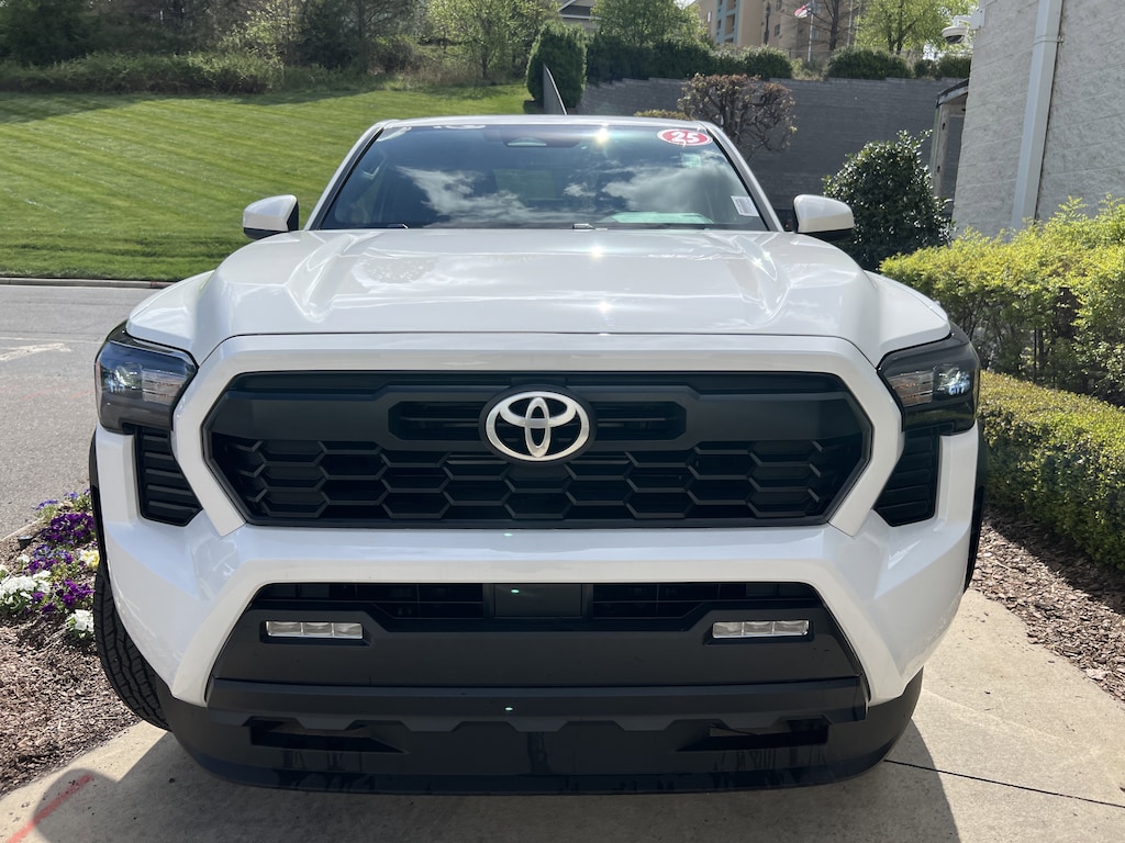 Used 2025 Toyota Tacoma 4WD TRD Off Road Hybrid Pickup