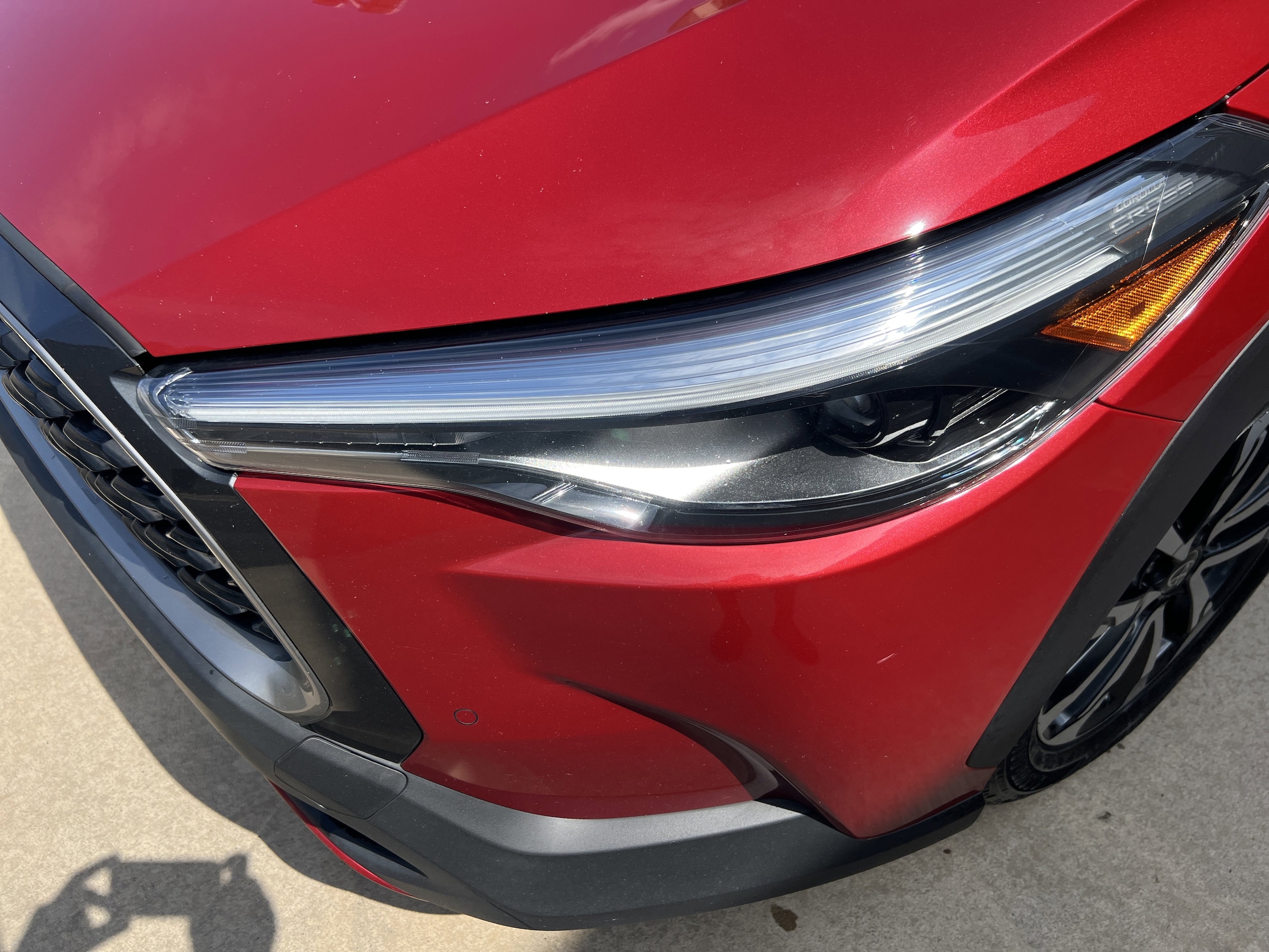 2023 Toyota Corolla Cross XLE photo 5