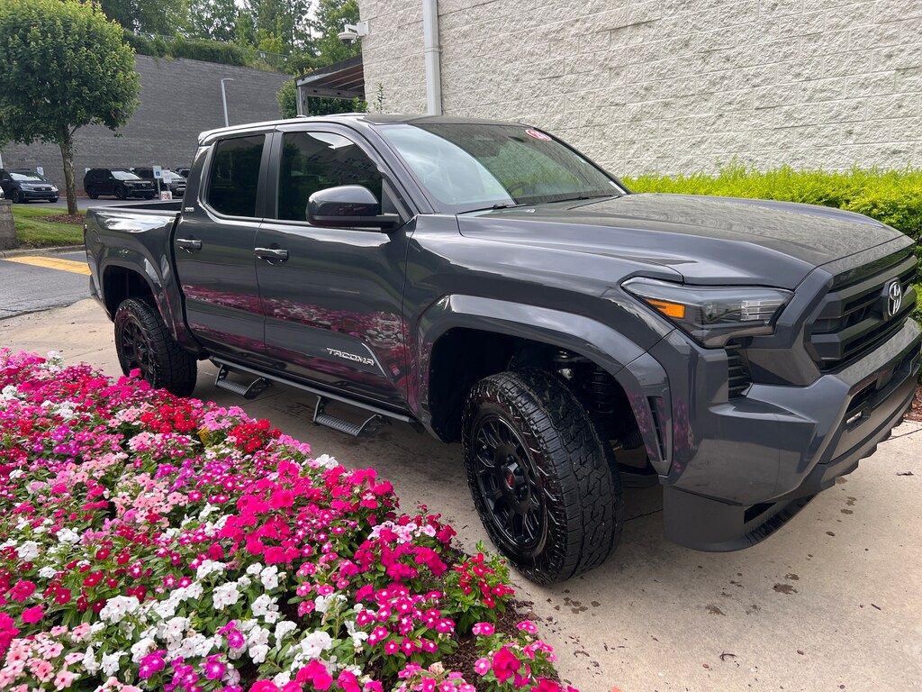 Used 2026 Toyota Tacoma 4WD SR5 Pickup
