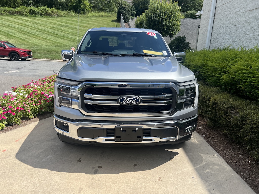 Used 2025 Ford F-150 LARIAT Pickup