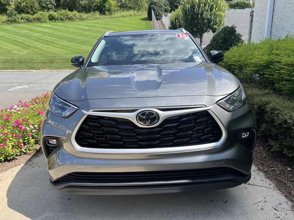 Used 2026 Toyota Highlander XLE SUV