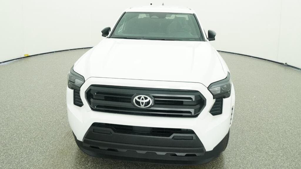 Toyota Tacoma 2WD SR Double Cab 5 Bed AT