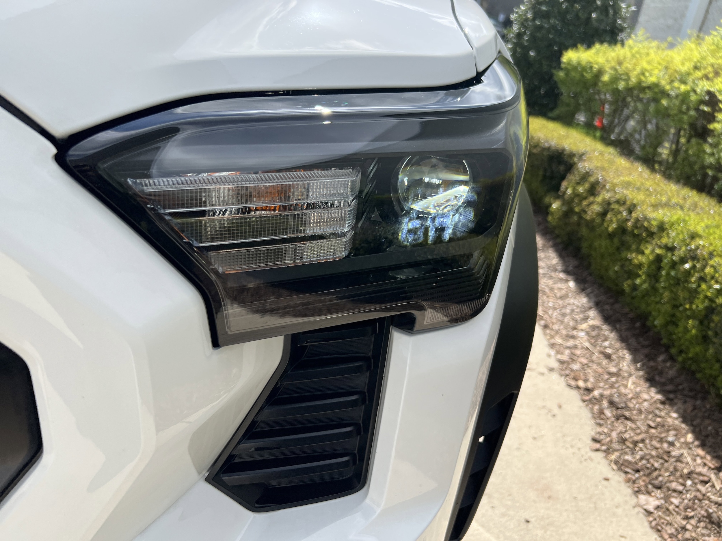 2025 Toyota Tacoma 4WD TRD Off Road Hybrid photo 4