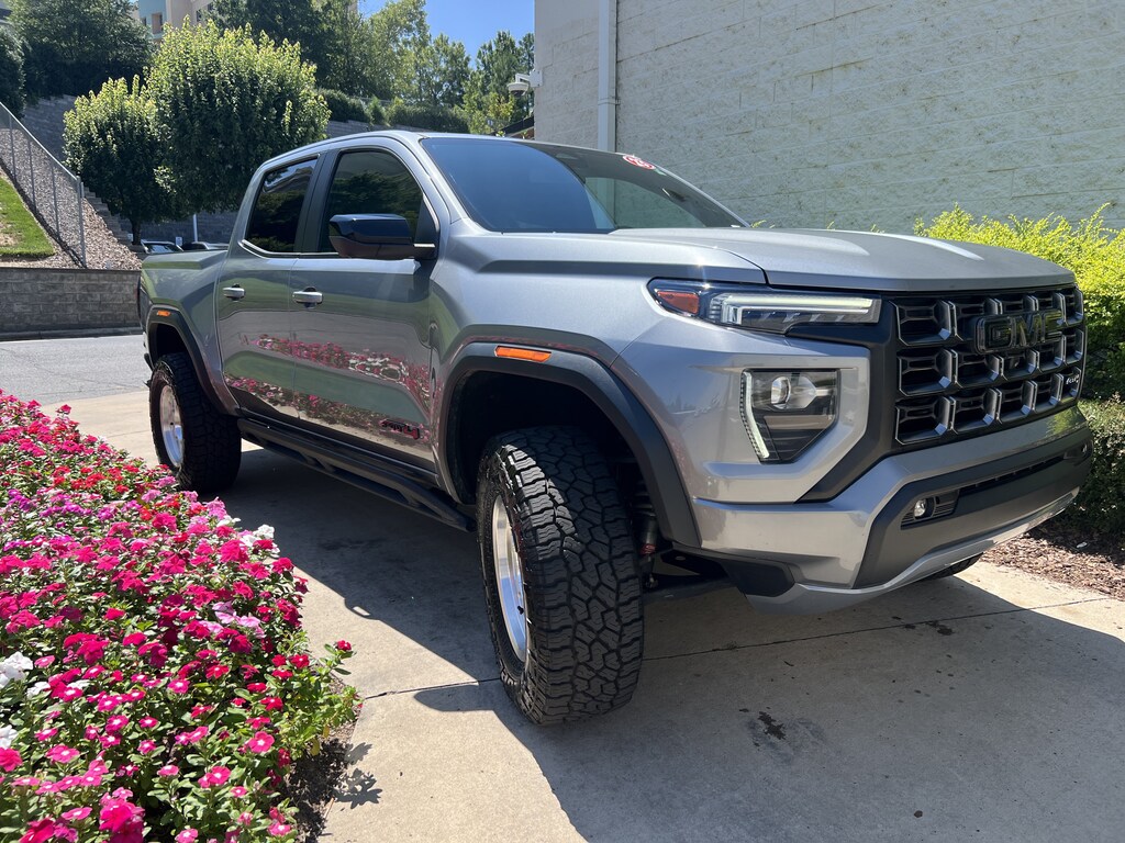 Used 2023 GMC Canyon 4WD AT4 Pickup