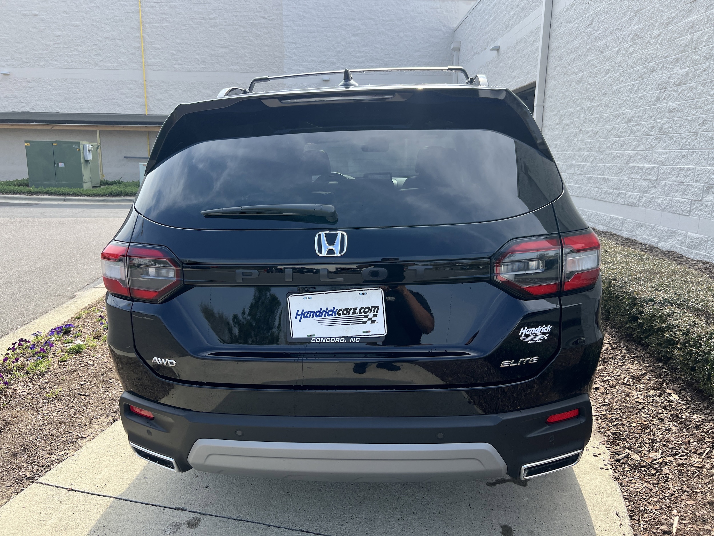 2023 Honda Pilot Elite photo 3