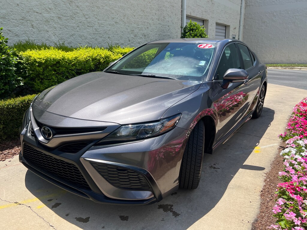 Used 2022 Toyota Camry SE Sedan