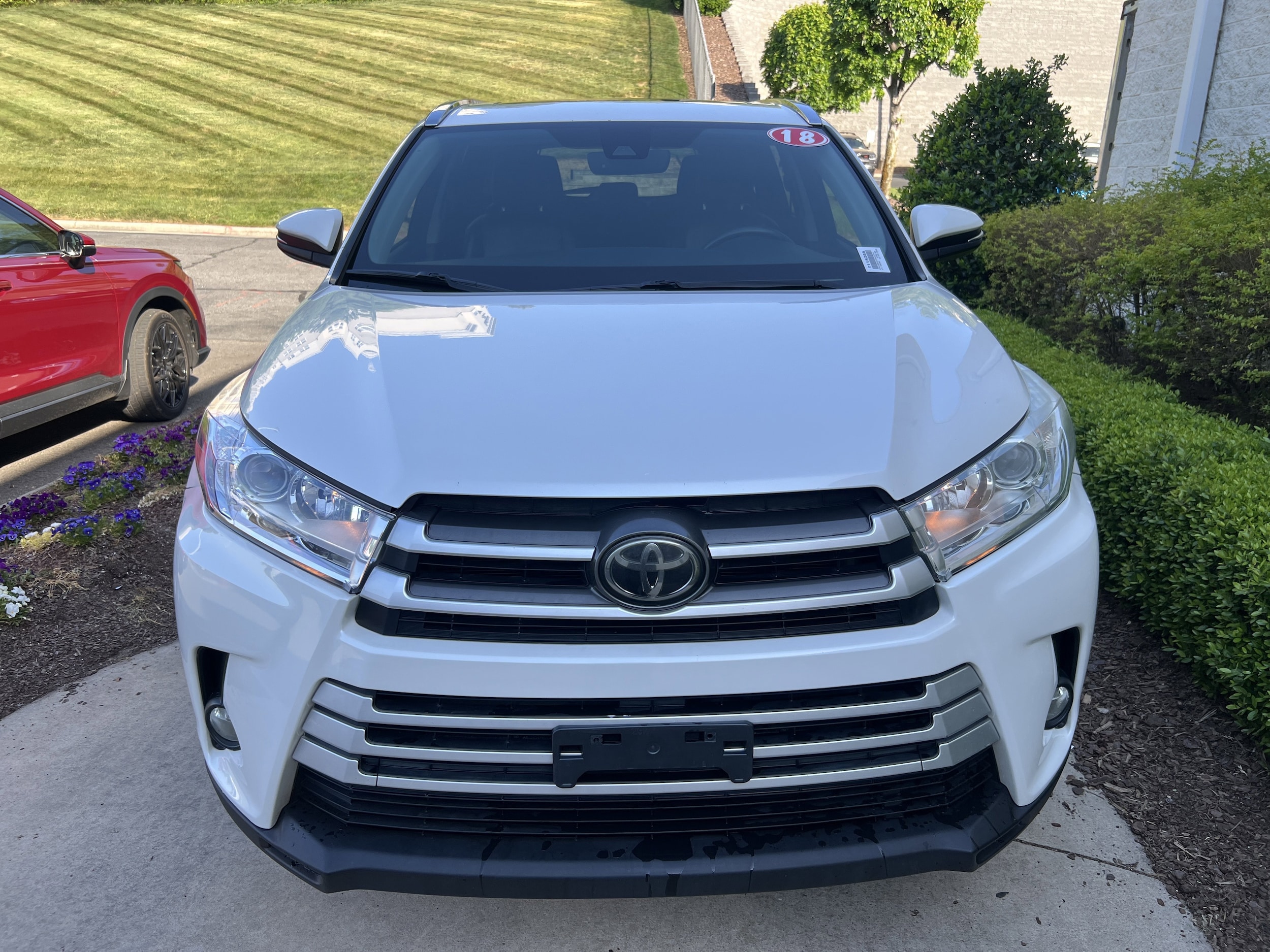 2018 Toyota Highlander XLE photo 2