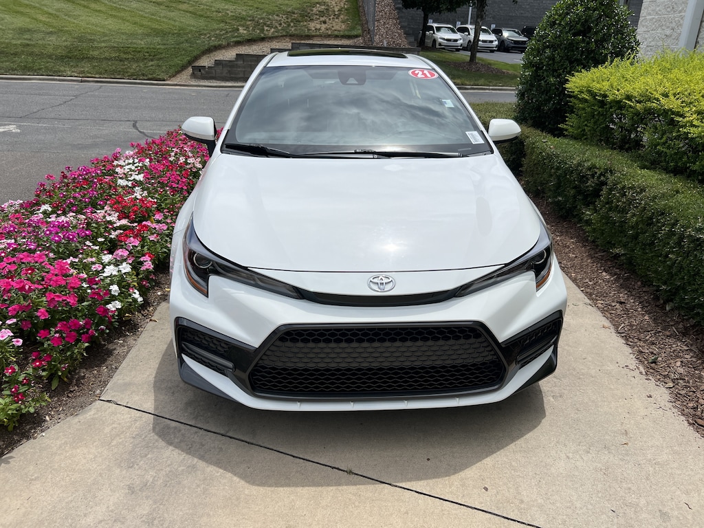 Used 2021 Toyota Corolla SE Sedan