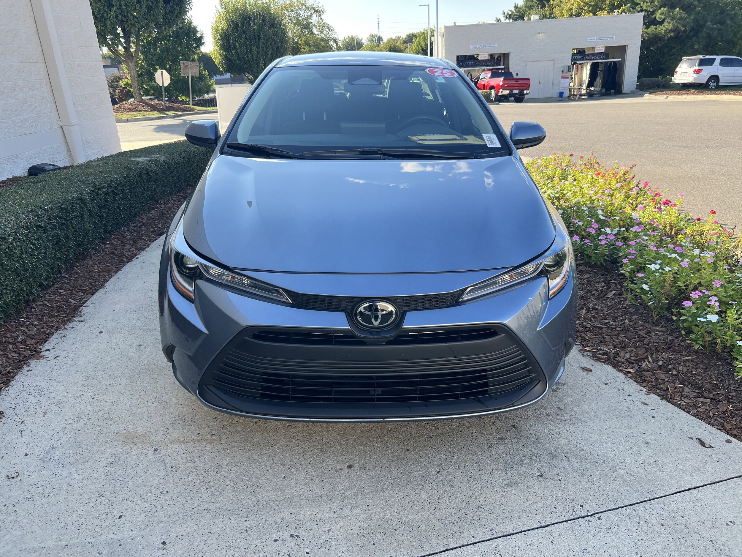 2025 Toyota Corolla LE photo 2