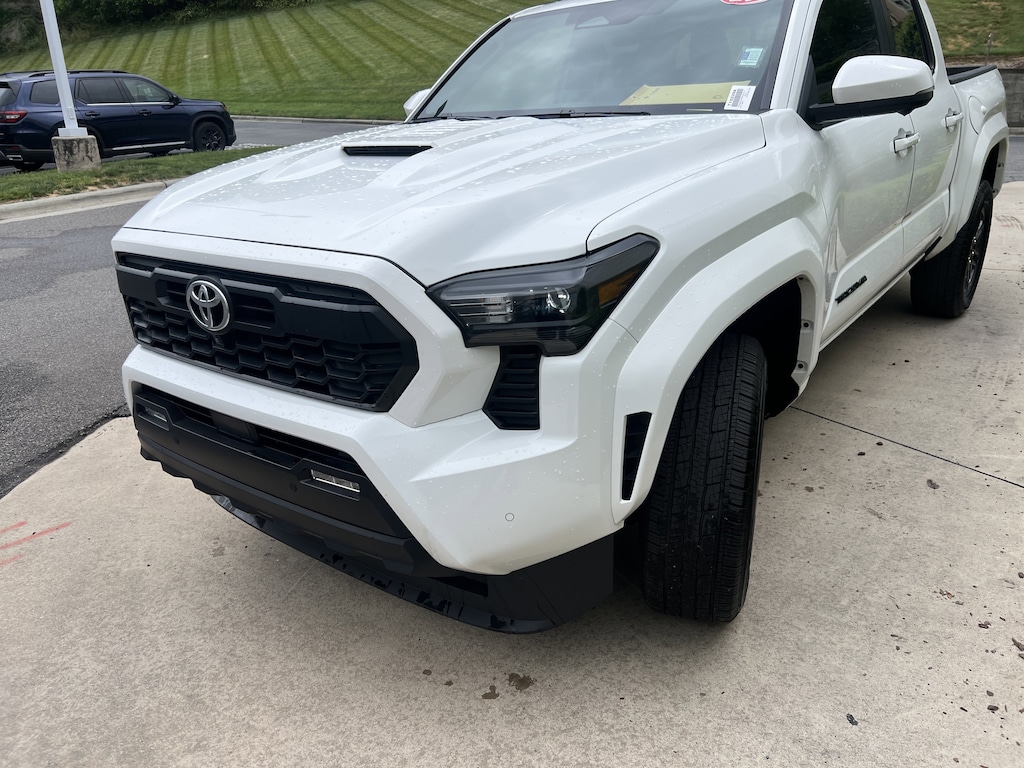Used 2025 Toyota Tacoma 4WD TRD Sport Pickup