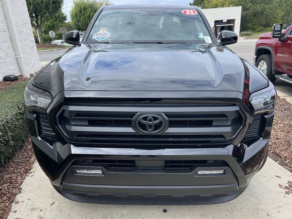 Used 2025 Toyota Tacoma 4WD SR5 Pickup