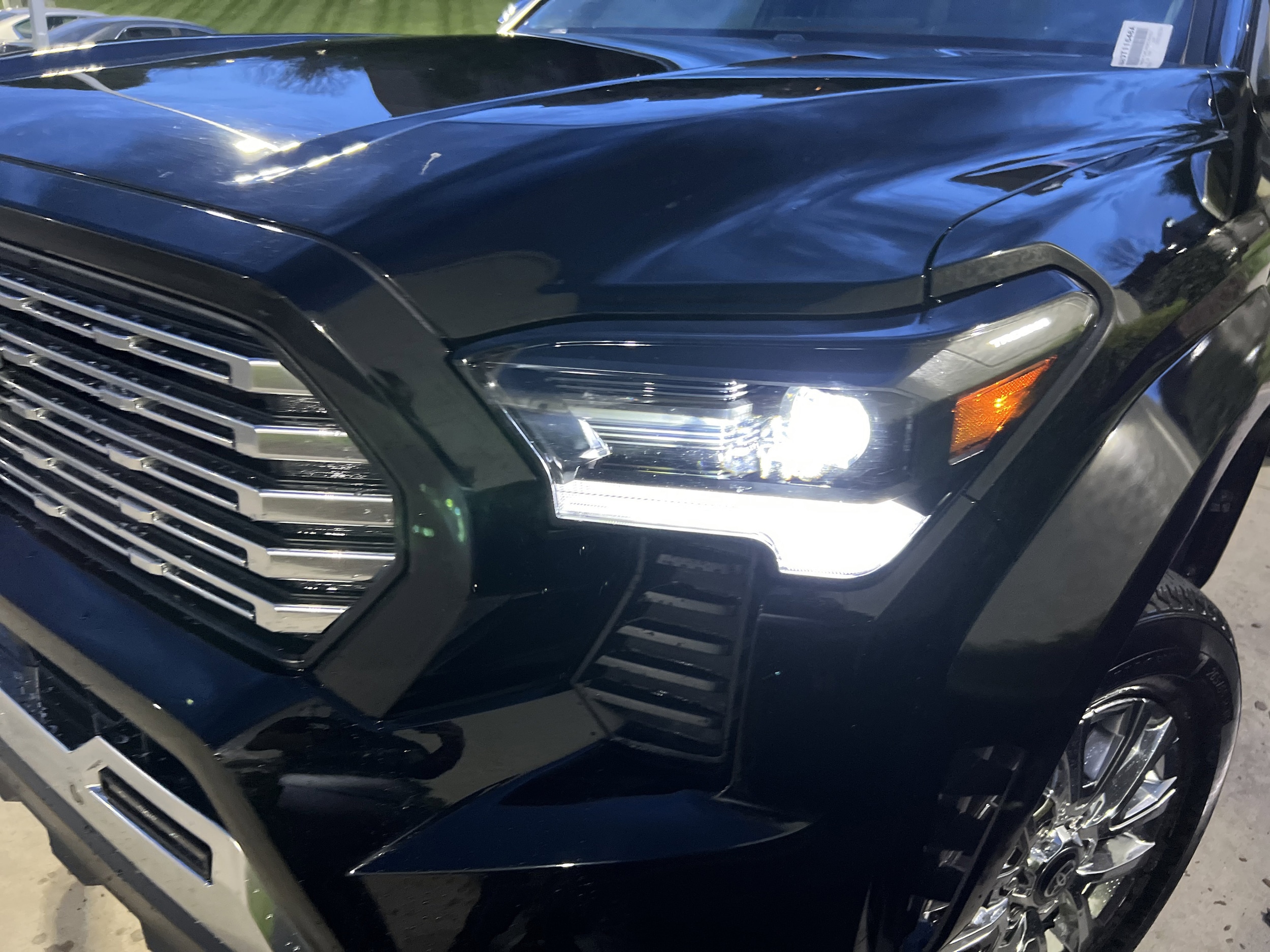 2024 Toyota Tacoma 4WD Limited photo 4