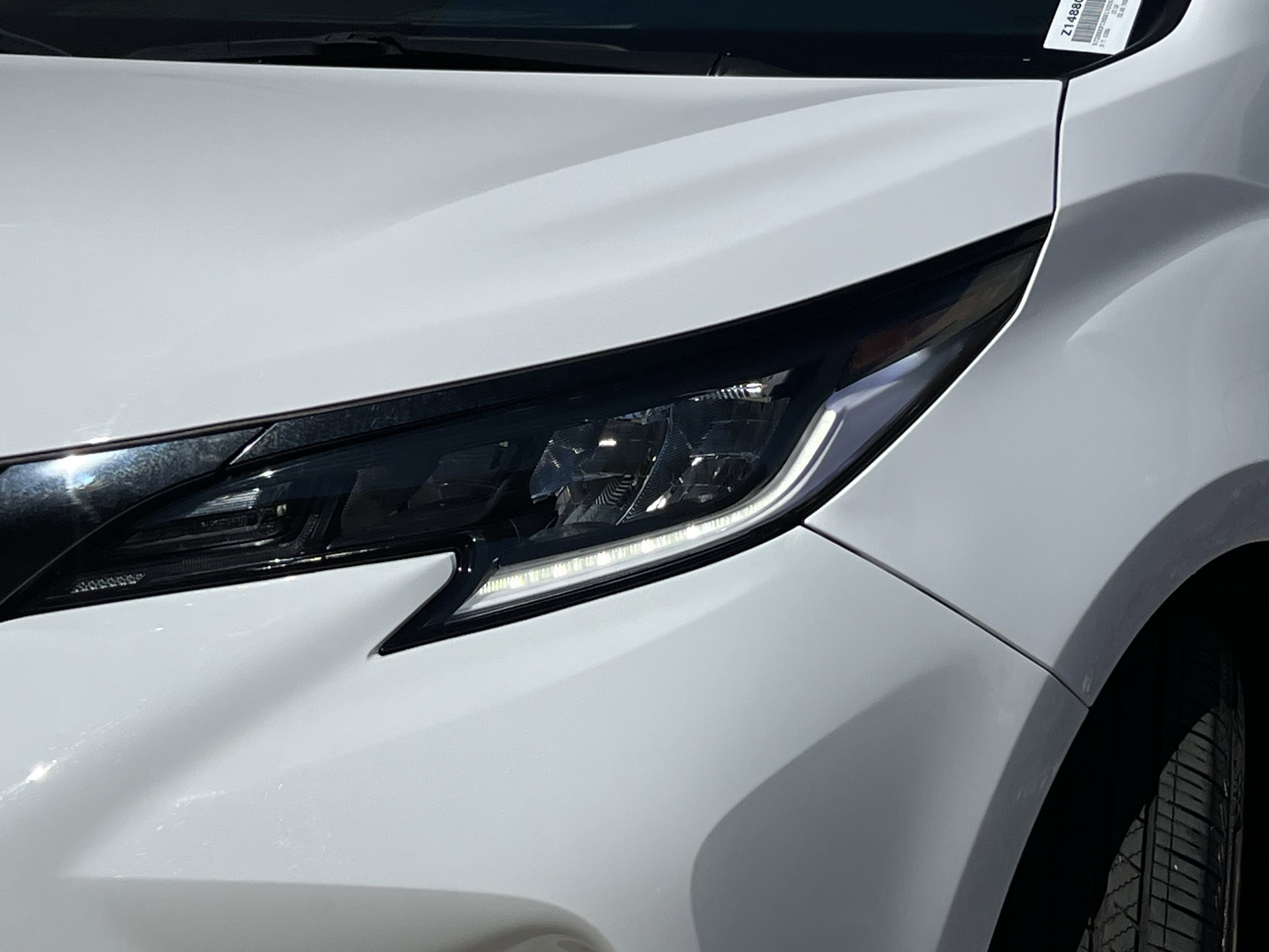 2025 Toyota Sienna XSE photo 4