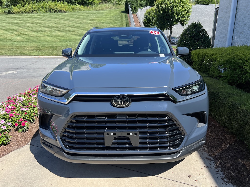 Used 2024 Toyota Grand Highlander XLE SUV