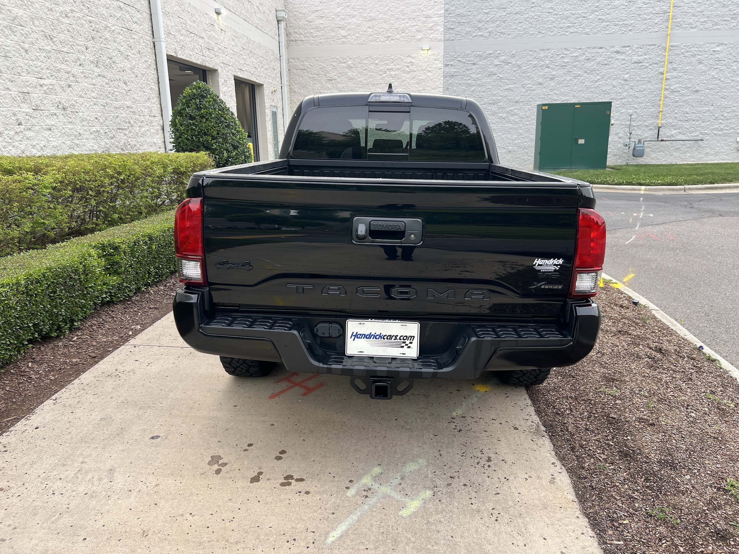 2022 Toyota Tacoma 4WD SR5 photo 6