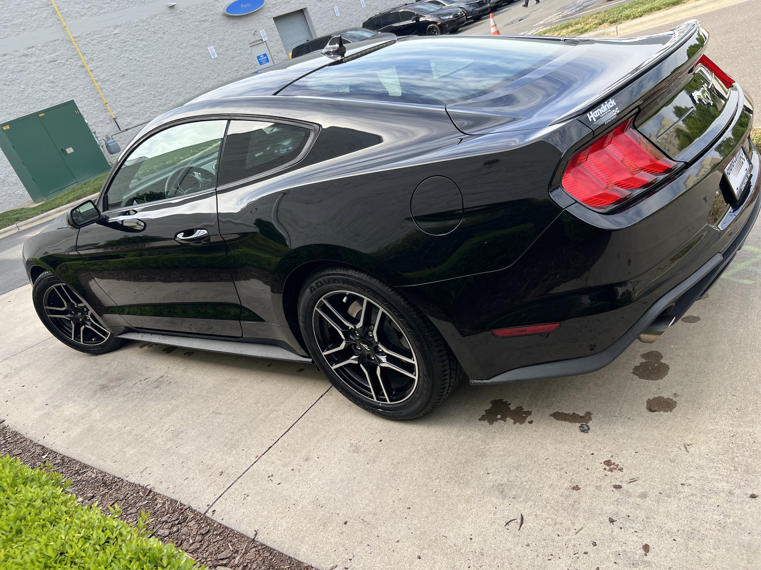 2020 Ford Mustang EcoBoost photo 6