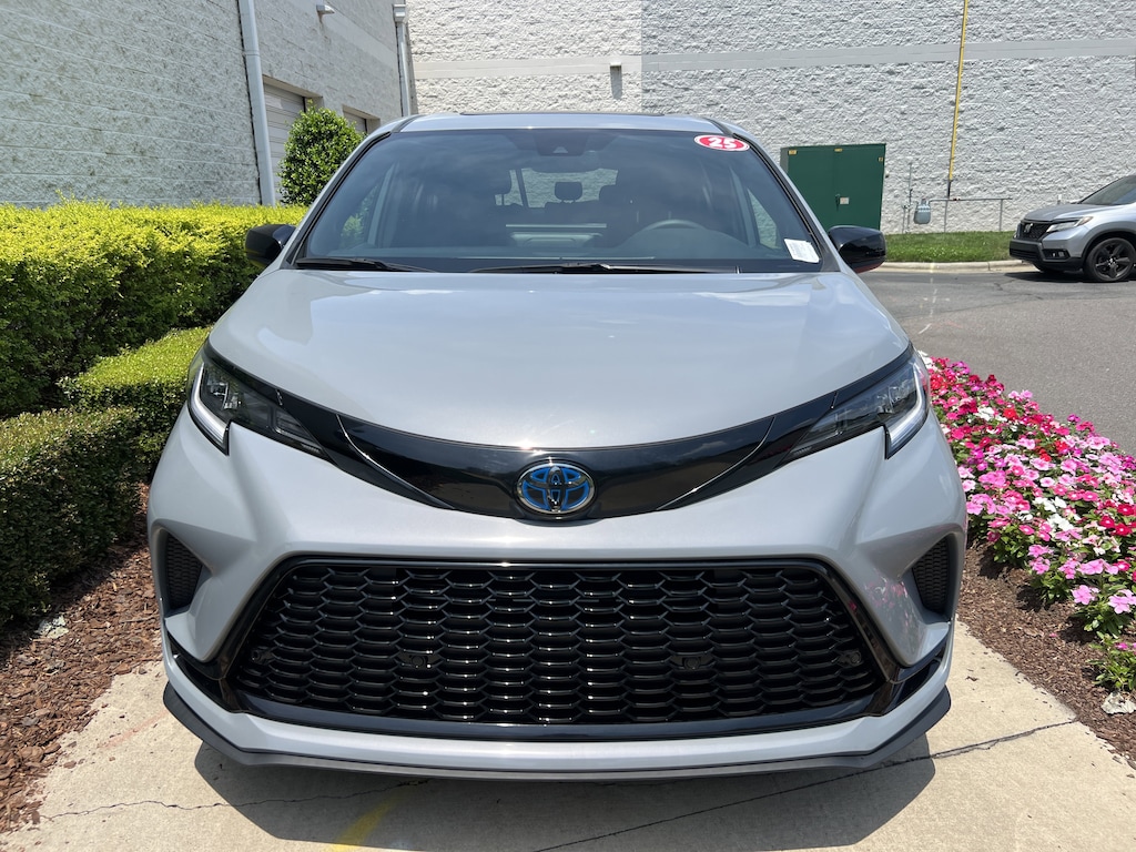 Used 2025 Toyota Sienna XSE Minivan