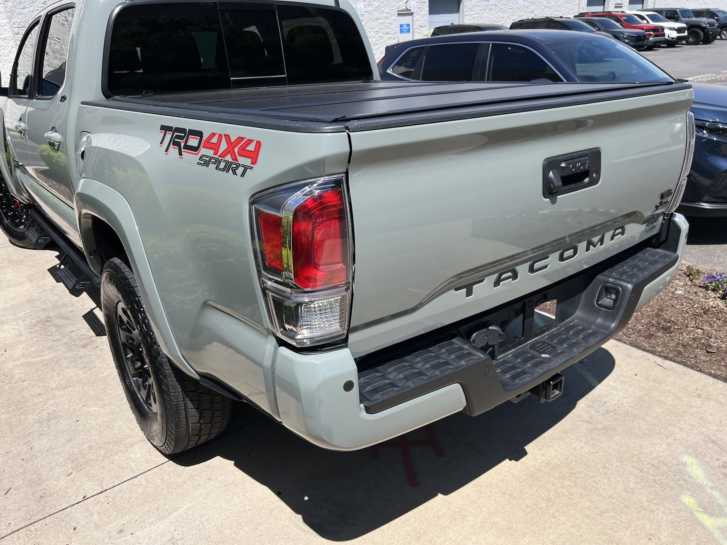 2022 Toyota Tacoma 4WD TRD Sport photo 6