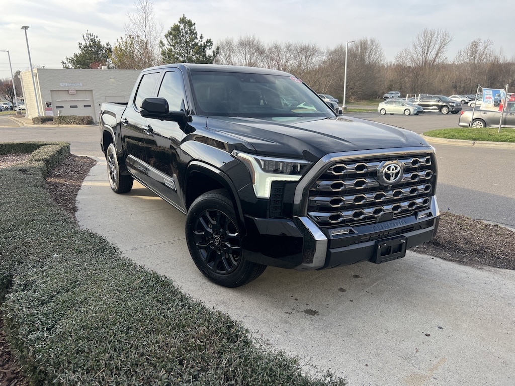 Used 2025 Toyota Tundra 4WD Platinum Pickup