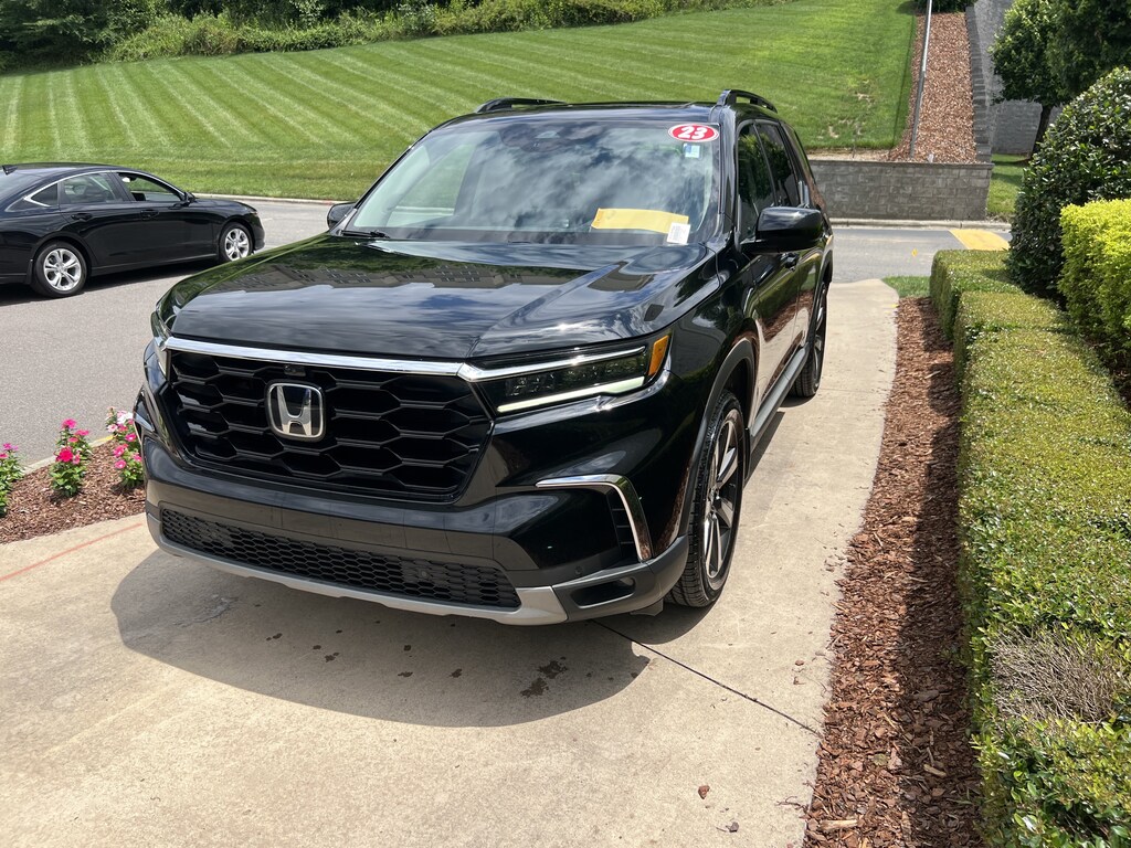 Used 2023 Honda Pilot Elite SUV
